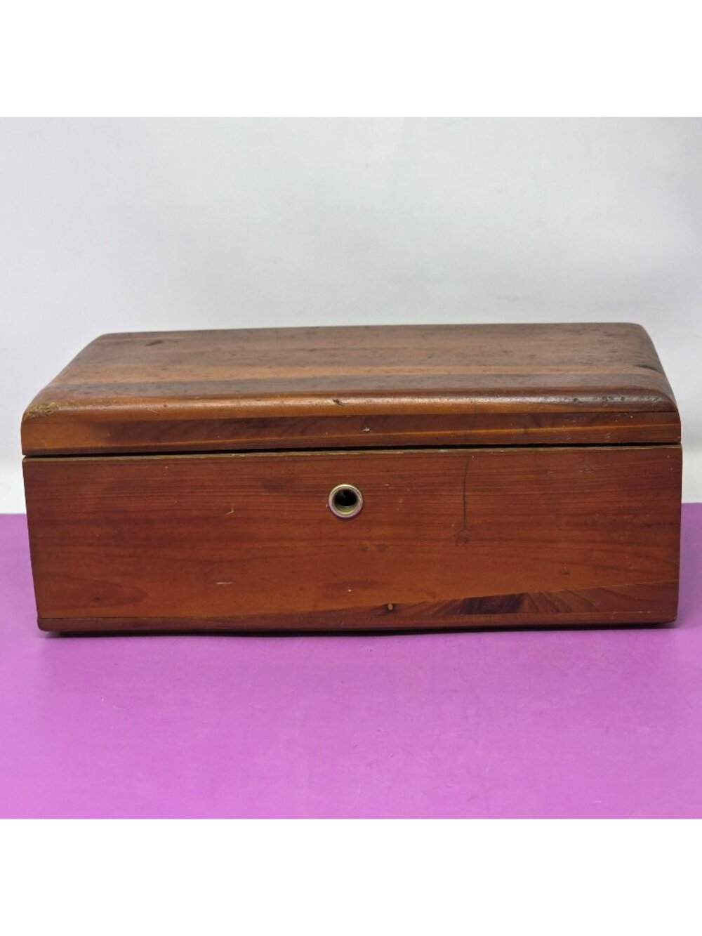 Vintage Lane Cedar Wood Keepsake Box Brass Hinges & Keyhole Kaufman Scroggs Co.